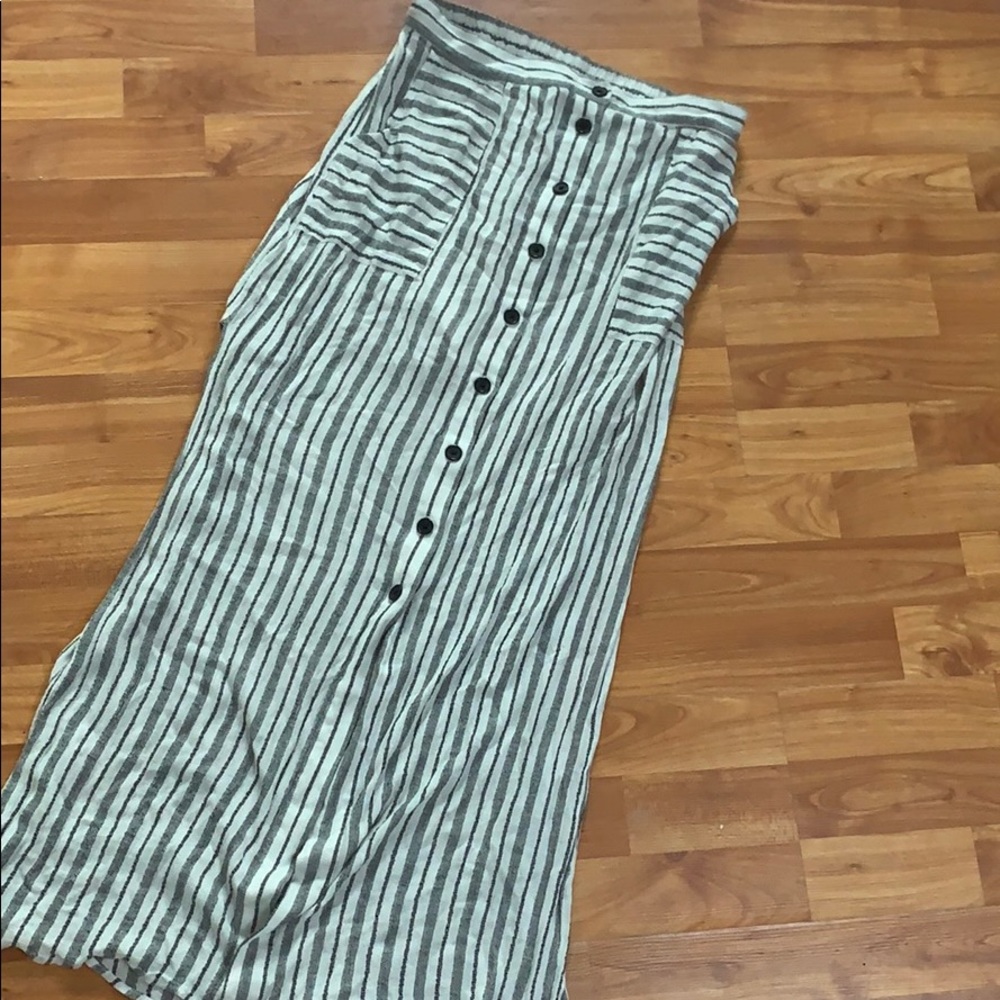 Forever 21 pocket maxi skirt